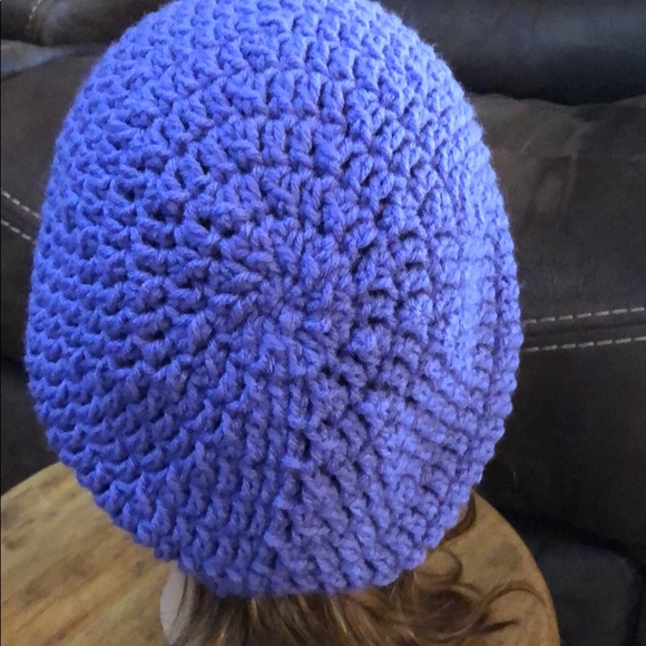Winter hat lavender slouchy hat - Picture 5 of 6